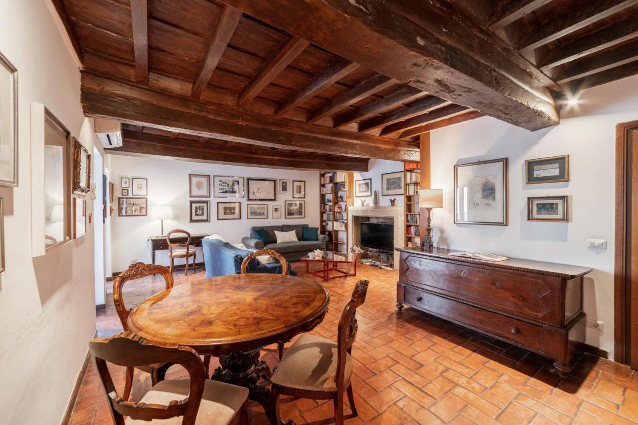 Domus Quiritum Charming, Appartamento D'Epoca A Campo De' Fiori Рим Екстер'єр фото