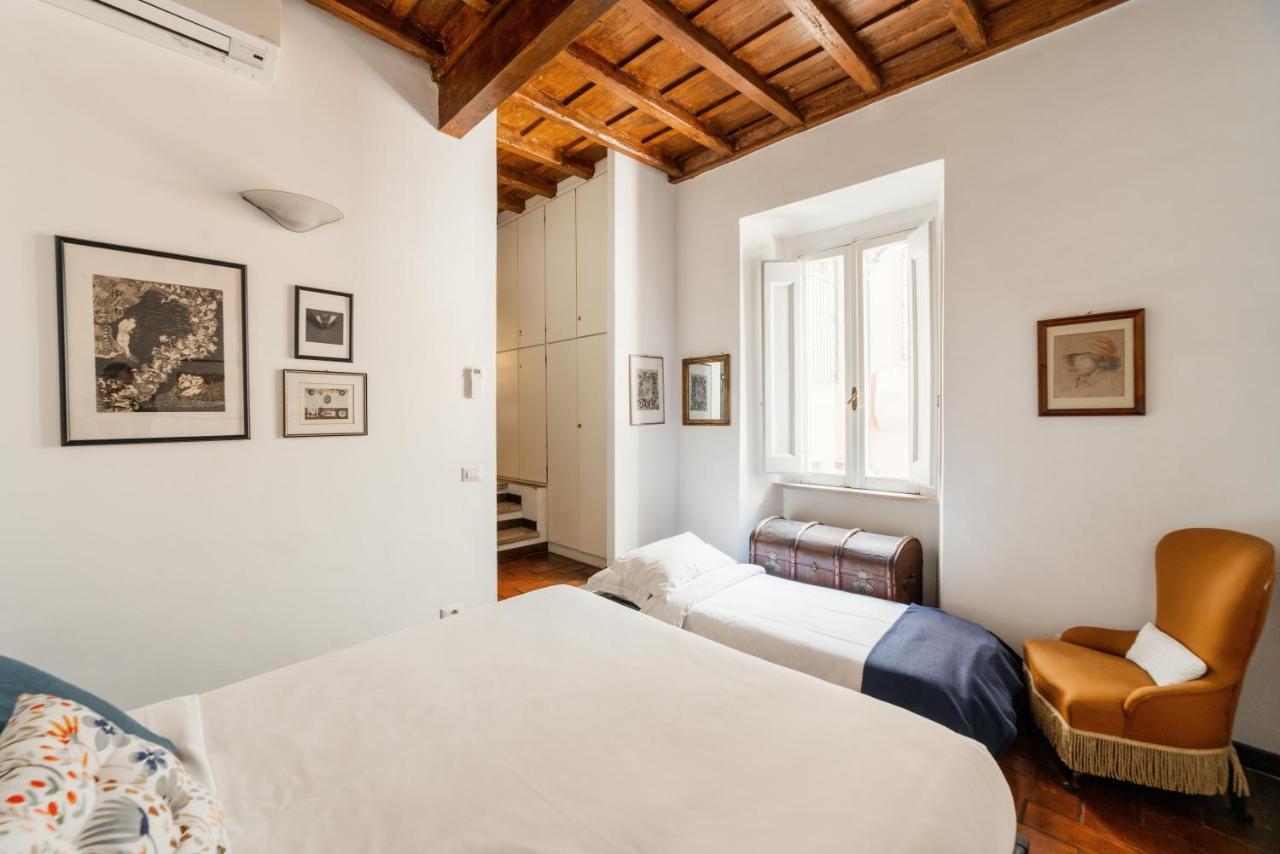 Domus Quiritum Charming, Appartamento D'Epoca A Campo De' Fiori Рим Екстер'єр фото