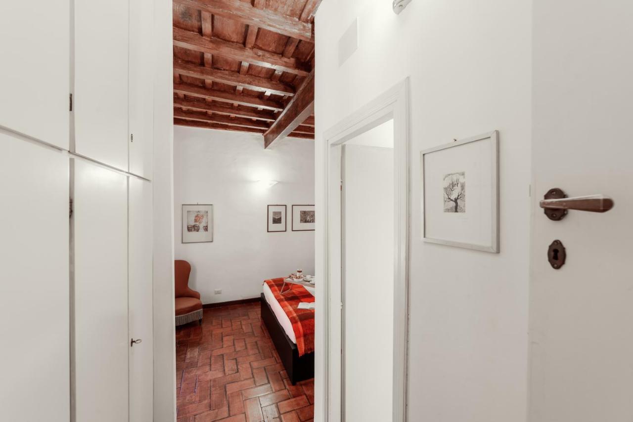 Domus Quiritum Charming, Appartamento D'Epoca A Campo De' Fiori Рим Екстер'єр фото